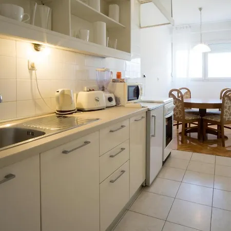 Jelena Apartment *