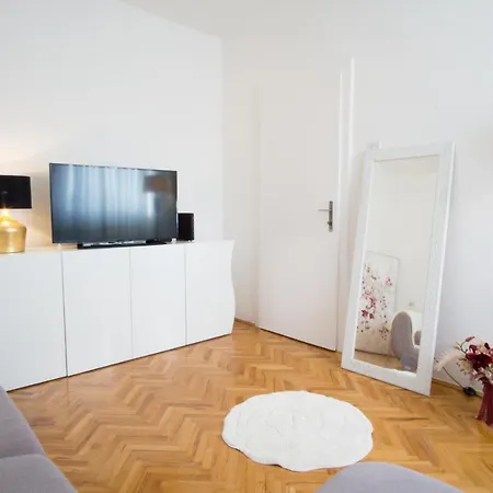 Jelena Apartment